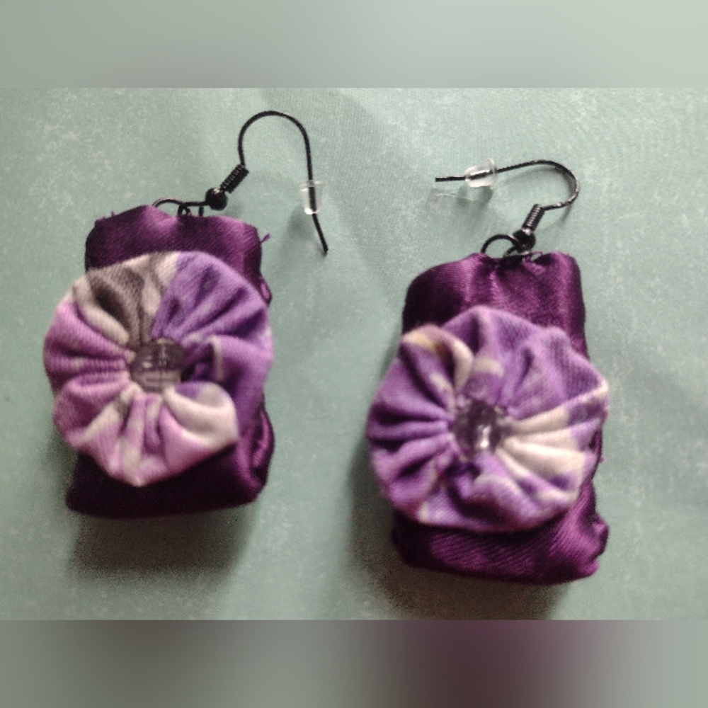 Elegant Purple Floral Earrings
